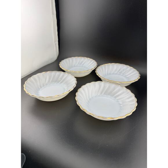 Vintage Anchor Hocking Gold Rimmed Milk Glass Berry Bowls - Set of 4 - Picture 8 of 8
